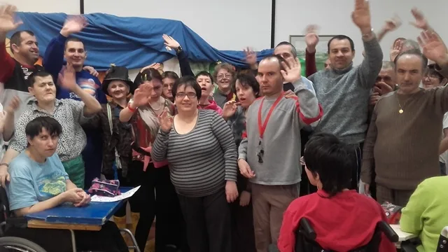 Pročitajte više o članku Predstava Čarapojedac gostovala u Rehabilitacijskom centru Komarevo