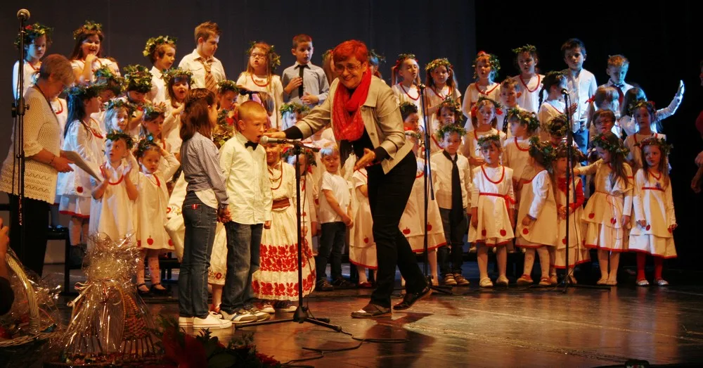 Trenutno pregledavate Kosjenke u Domu kulture predstavile svoj prvi album