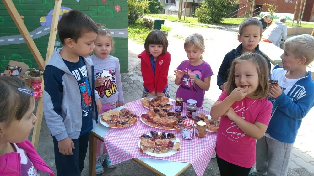 Trenutno pregledavate Vrtić Sunce organizirao “Pekmezijadu” za Eko dan i Međunarodni dan kulturne baštine