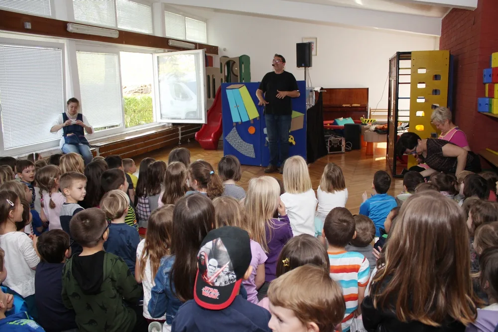 Trenutno pregledavate Lutkarska predstava „Put oko svijeta“ oduševila djecu