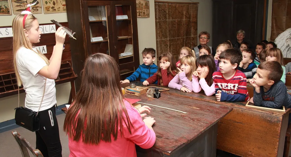 Trenutno pregledavate Medvjedići posjetili OŠ Sunja