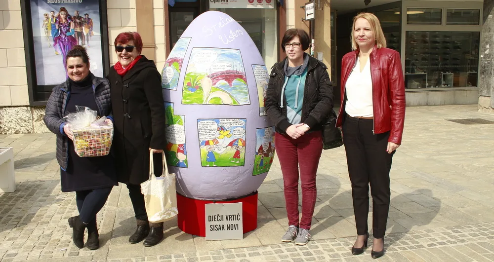 Trenutno pregledavate Uskršnja pisanica Dječjeg vrtića Sisak Novi izložena na šetnici