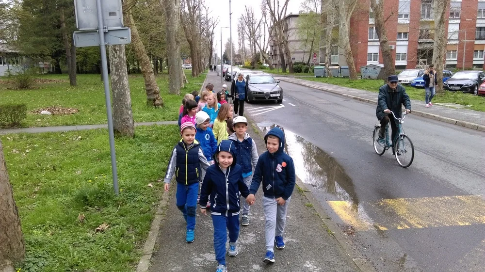 Trenutno pregledavate Medvjedići obilježili Dan pješice u školu