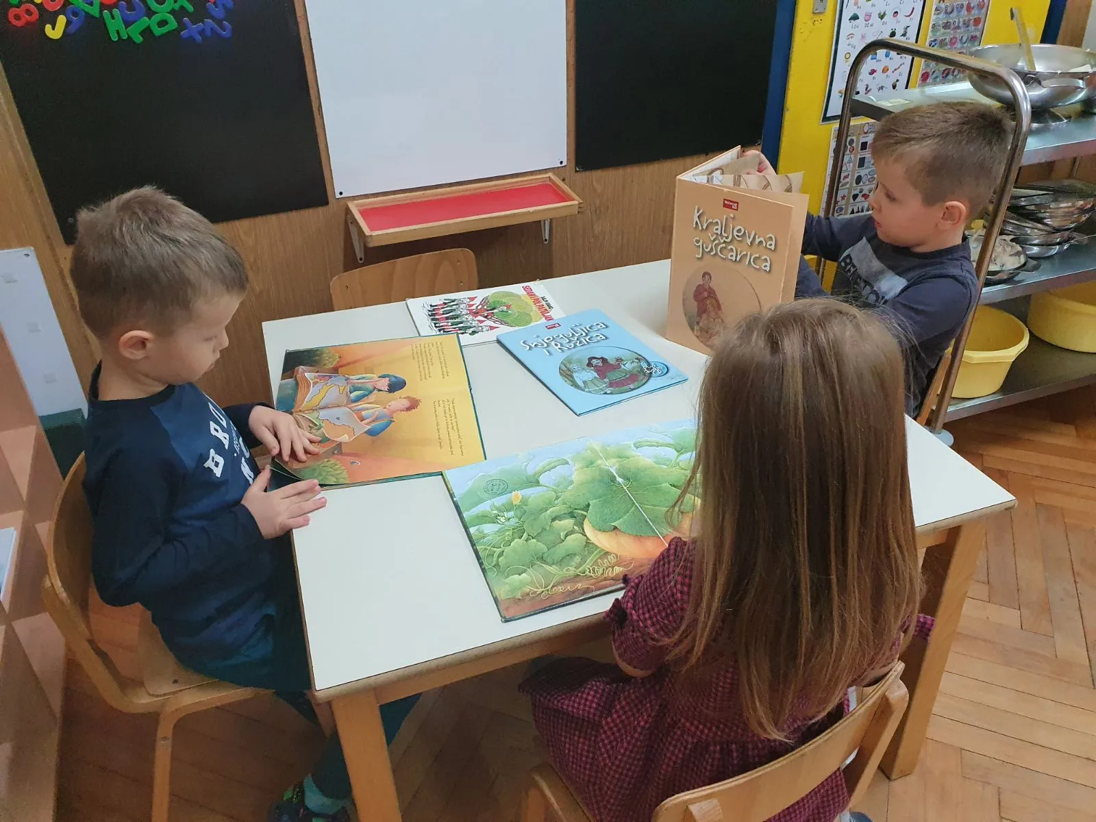 IMG de19b6b55b79dadbb01bbe8bb8cf4425 V