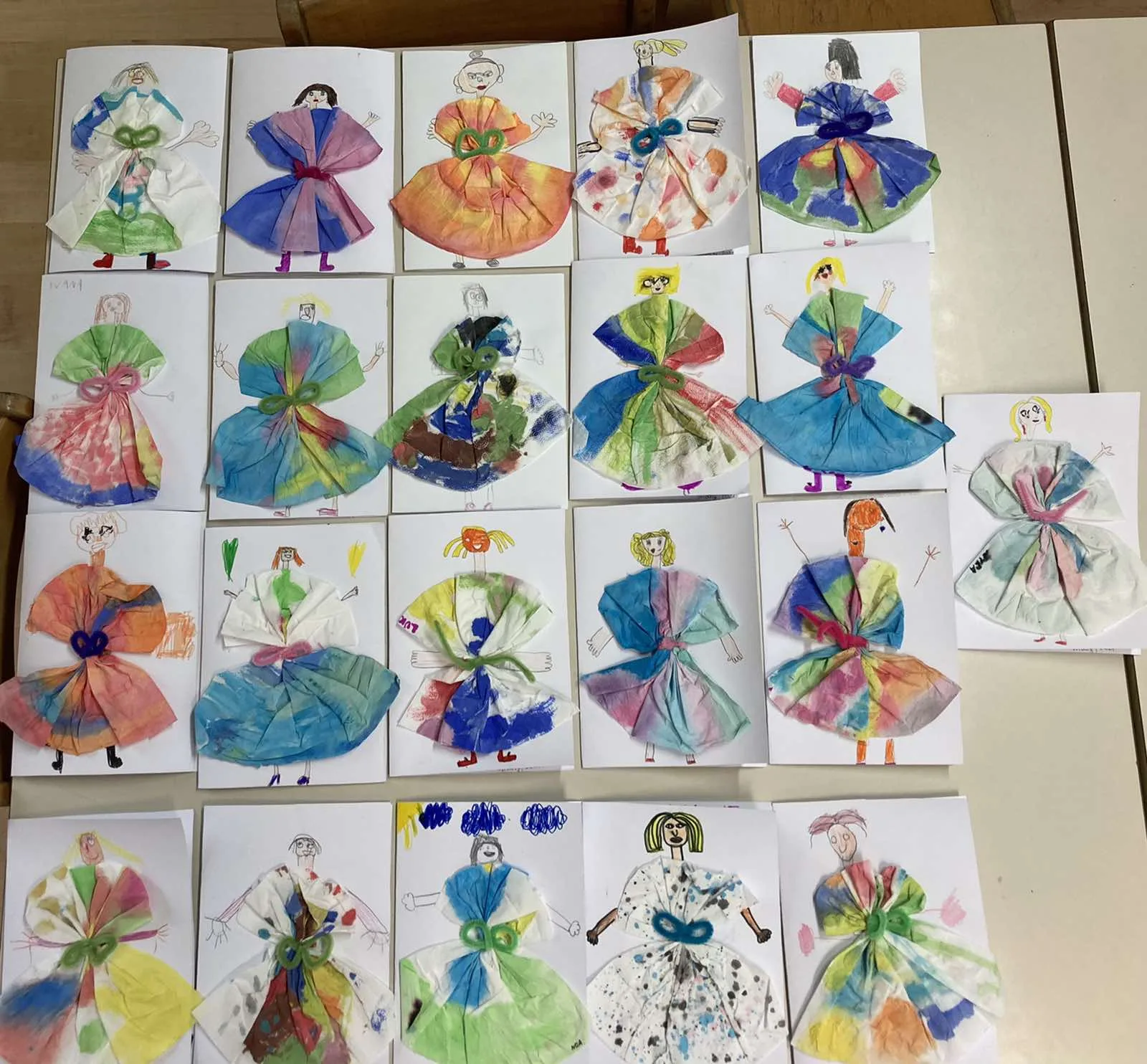 Trenutno pregledavate Skupina “Tratinčice obilježila je Majčin dan”