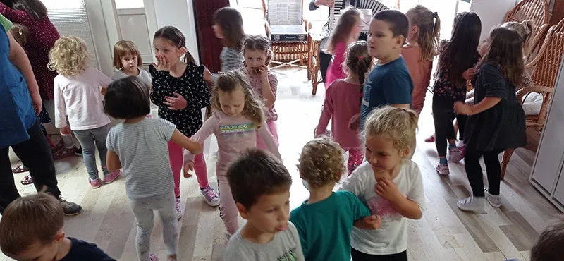 IMG 68355d7442c82eeacb7d39cf988c4746 V