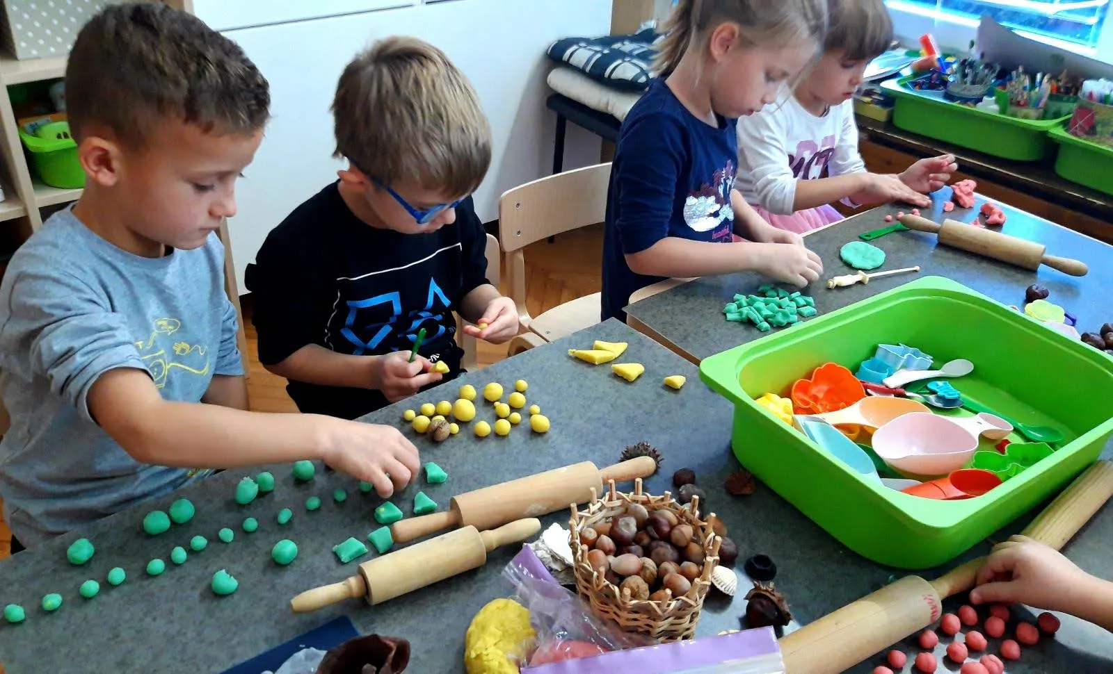 IMG 81a1aa8fc1cdf1057aef3b19efd9b325 V