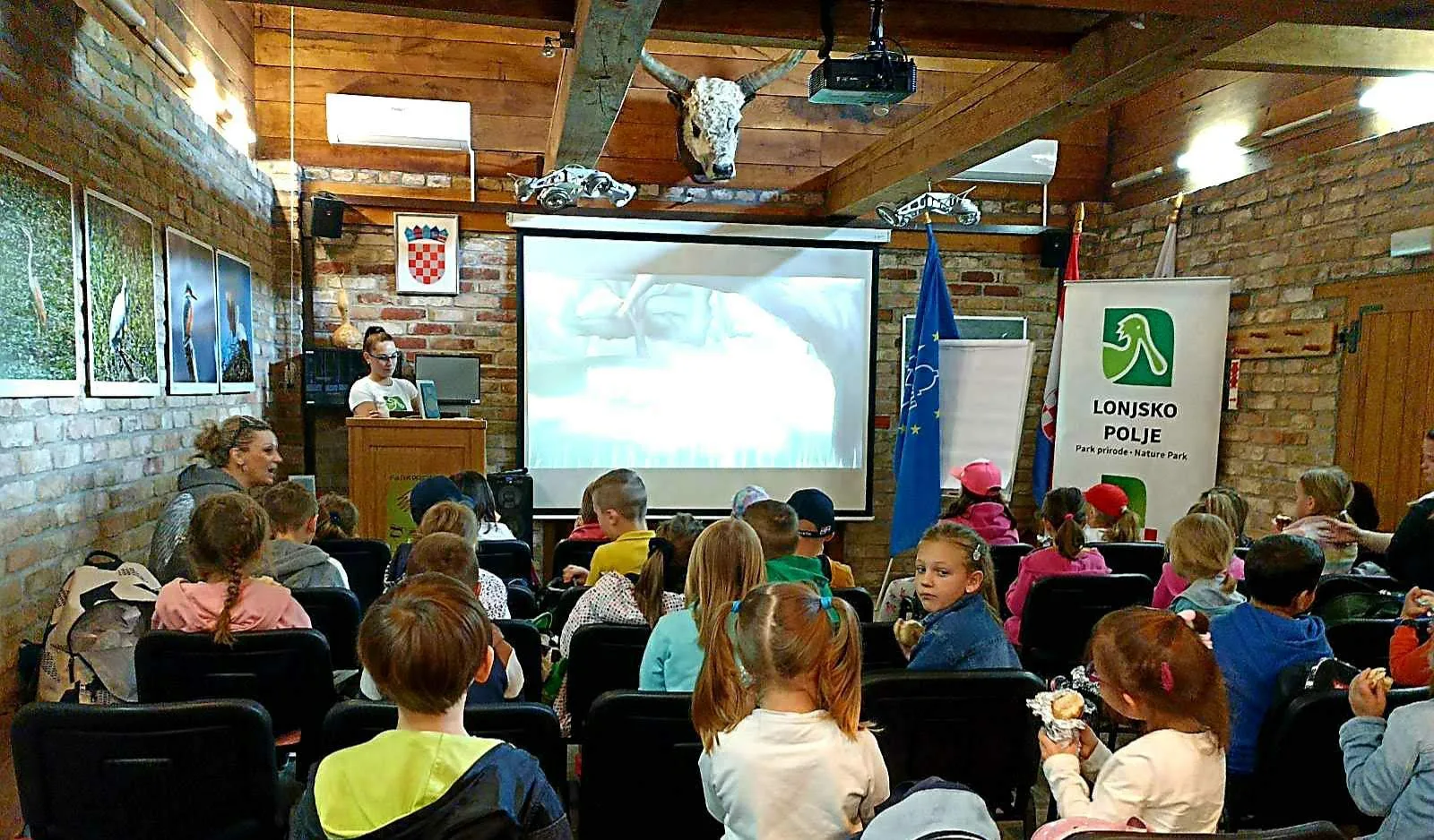 IMG 3f8bbf80ac1466e709fbec1ade1f2f38 V