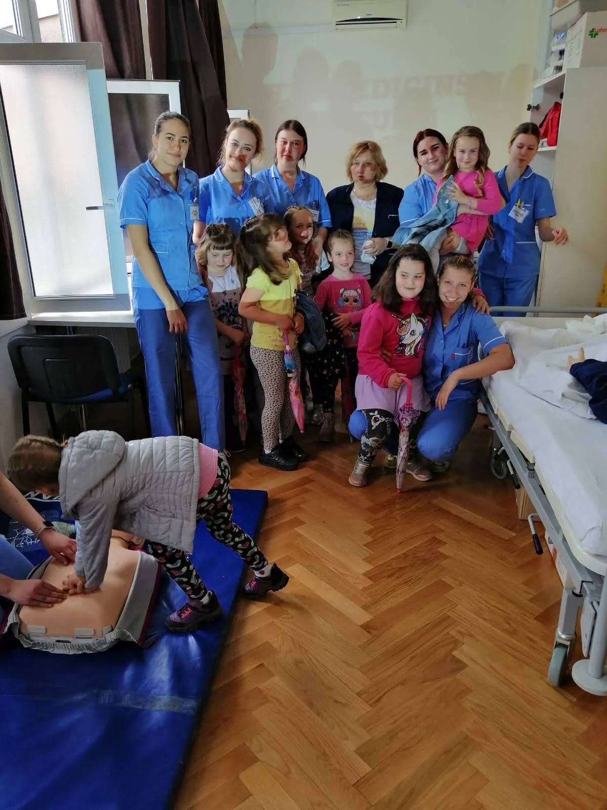 IMG 41f8e8d6167cf51a0c2c3a562029212f V