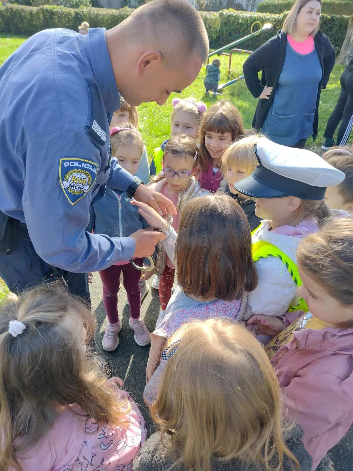 IMG 4c955f826703aa1edbd3d1fbde1913c0 V