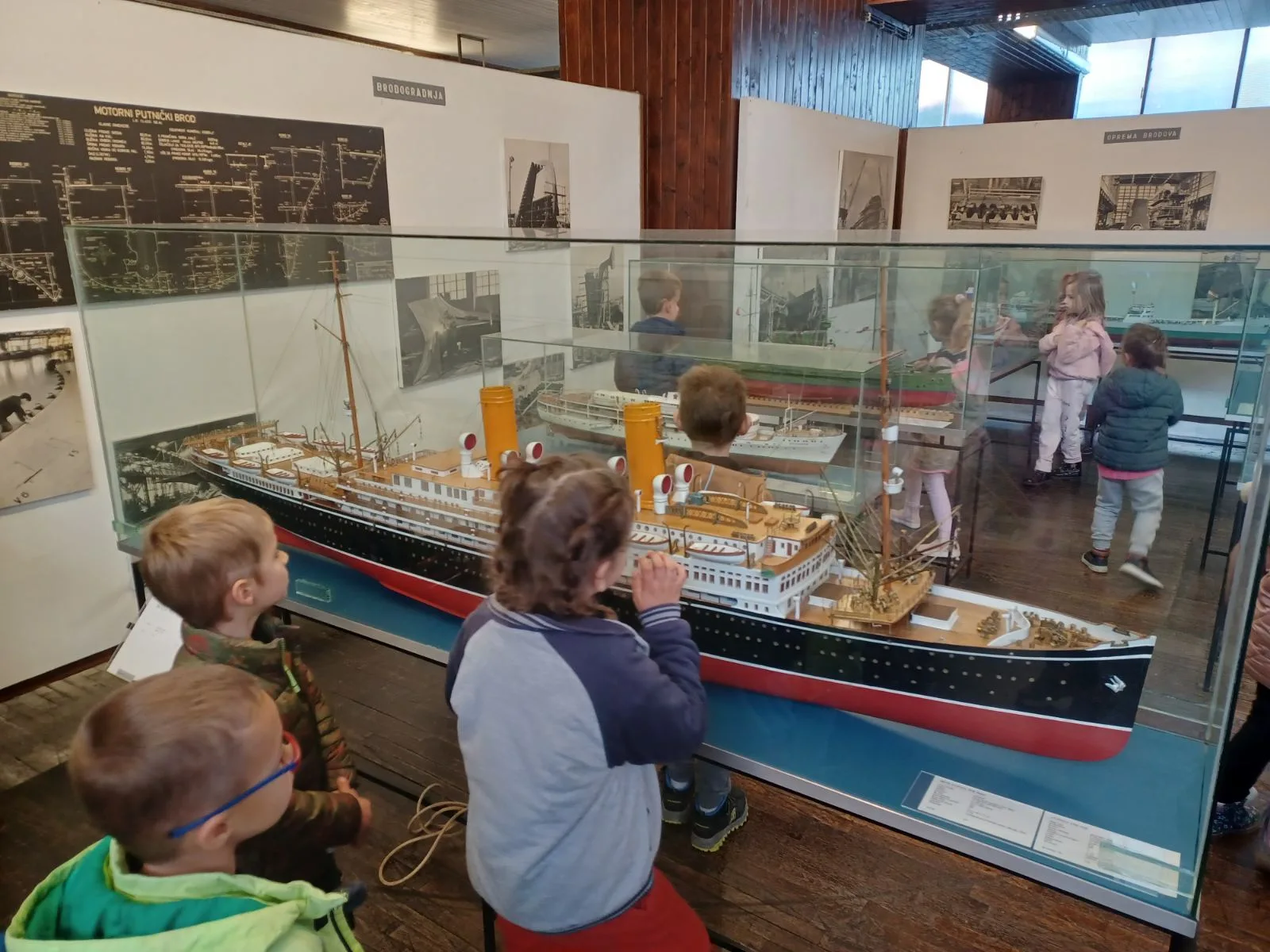 IMG bda25bfacd6b30be0cd49fe7b3807e71 V