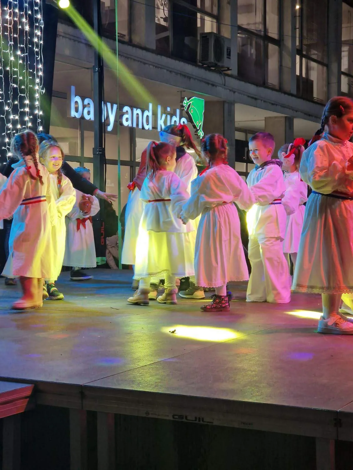 IMG 3b24b3201c3a69e9db03b65a6b8ce3d7 V