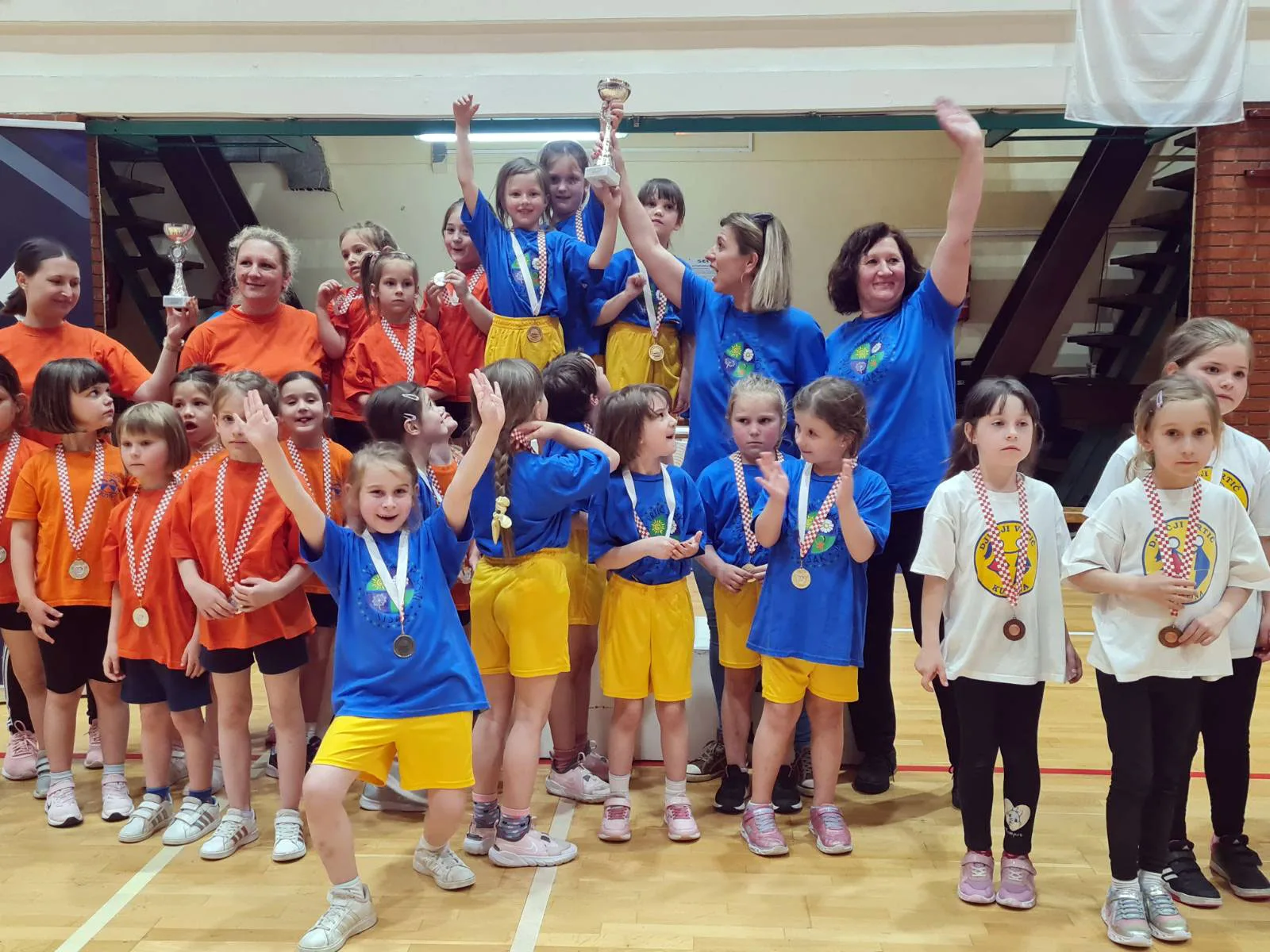 IMG 24fee18c10ac8e0b816d665d0937bff6 V