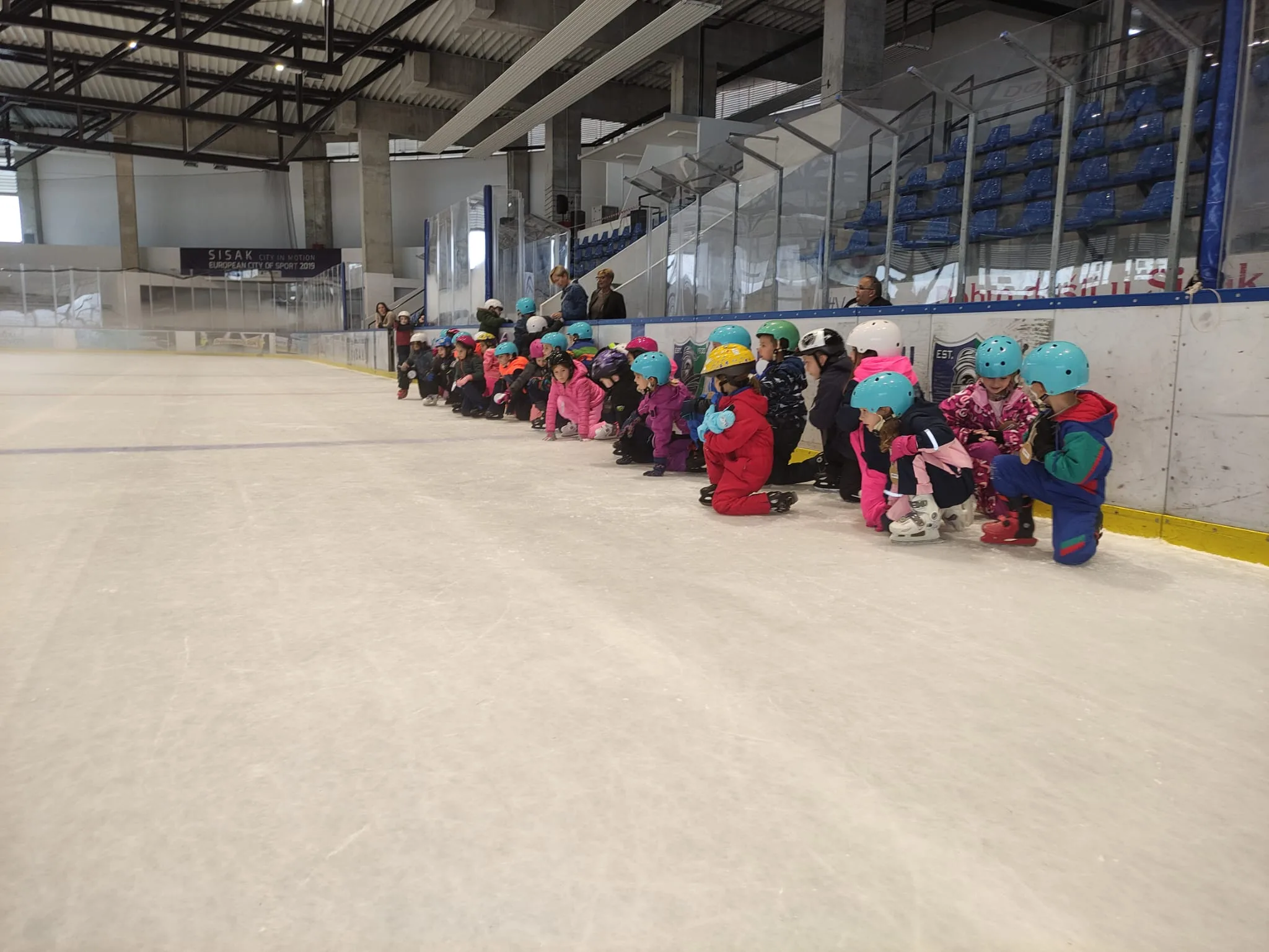 Trenutno pregledavate “Zvjezdice” i “Mjehurići” na prvom satu klizanja