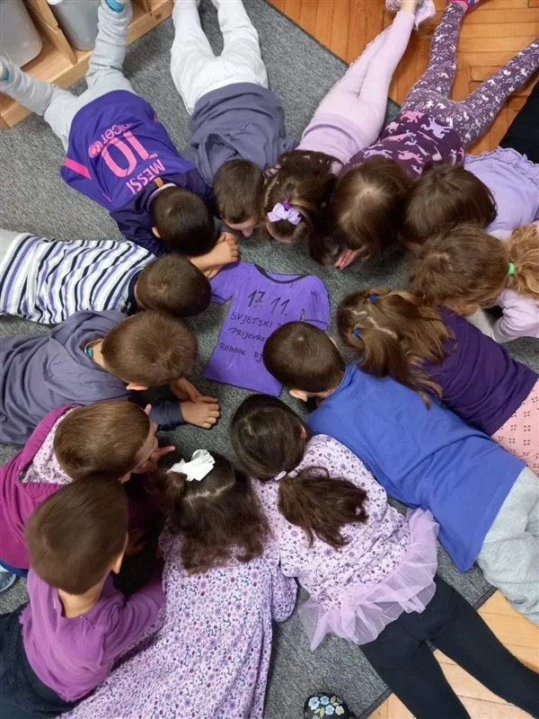 IMG caf2af8fa0bba1676c772a25885cbe47 V