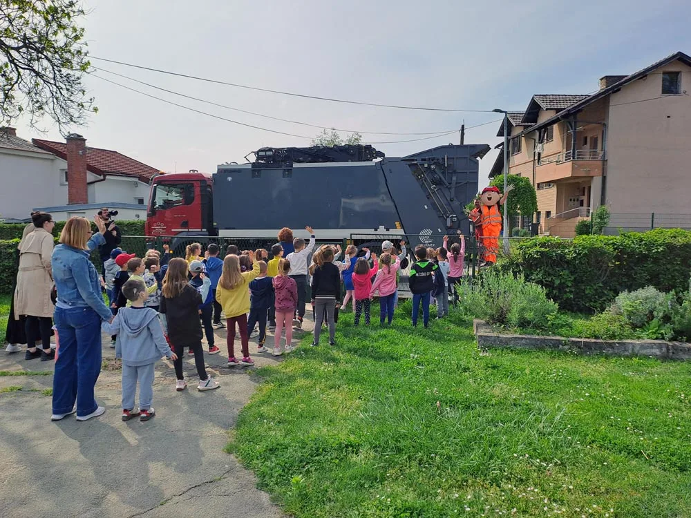 Trenutno pregledavate Marko Reciklarko posjetio djecu objekta „Tratinčica“