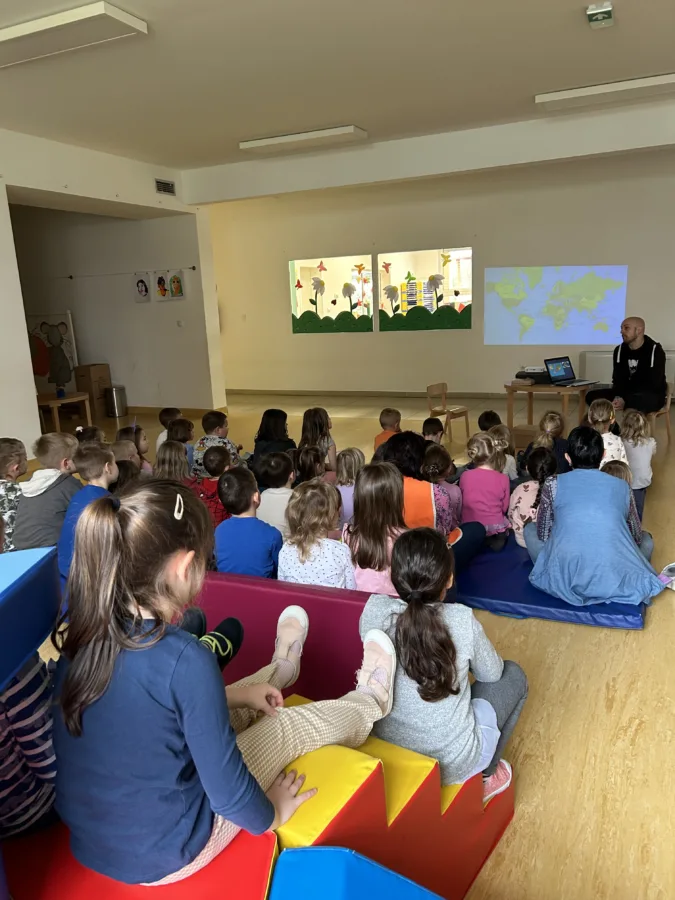 Pročitajte više o članku Posjetio nas je antropolog dr. sc. Mario Carić – skupine “Kružići” i “Mjehurići”