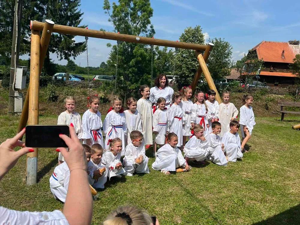 Img 9a19527c7aeba50c867e5c5e962fc240 V