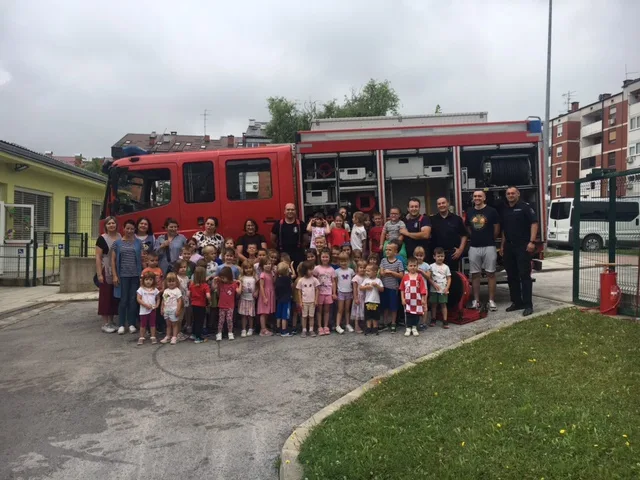 Pročitajte više o članku Vatrogasna vježba u Dječjem vrtiću “Sunce”