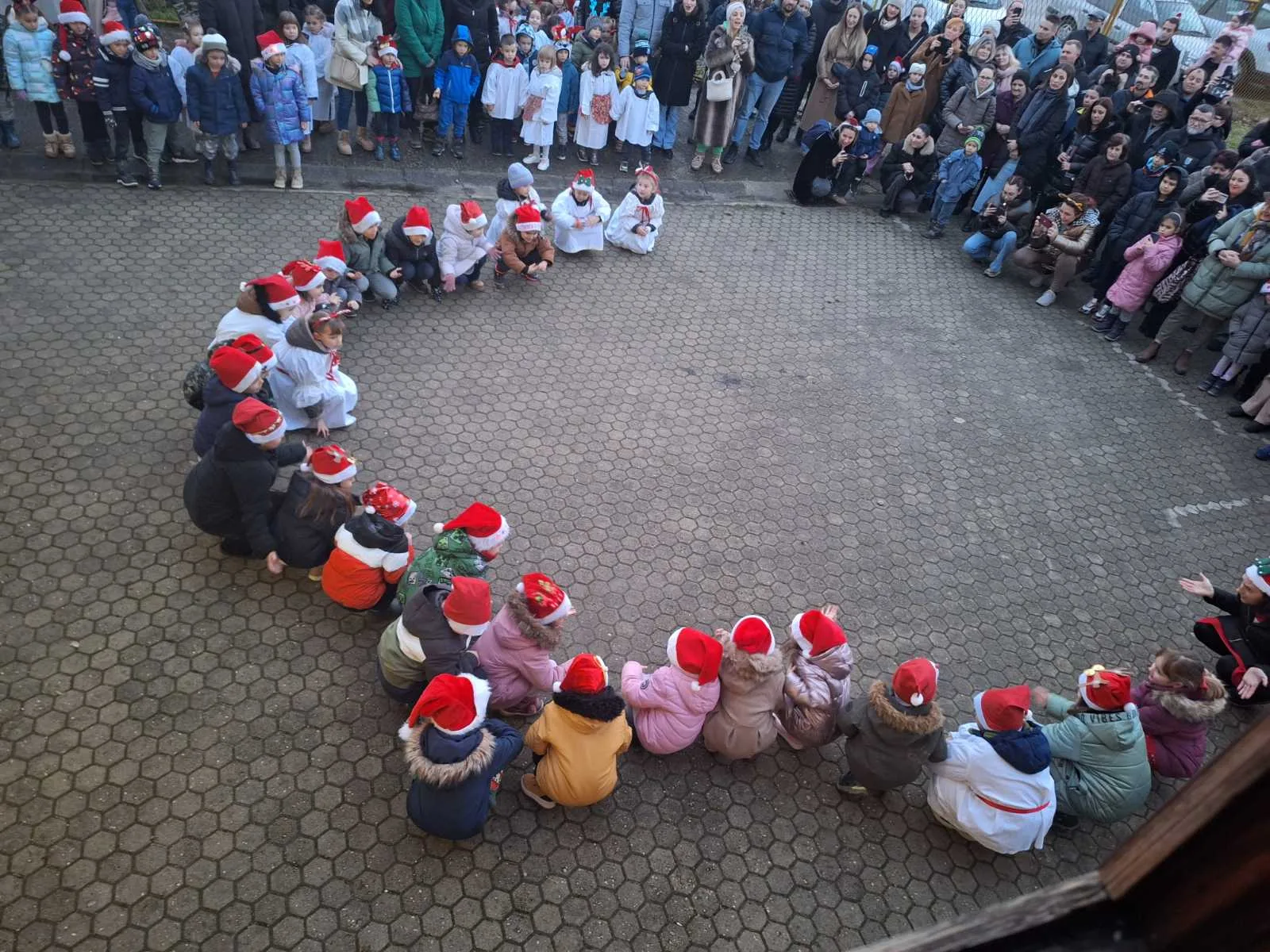 IMG 6386b9ff4418625e6d9bc0c073072468 V